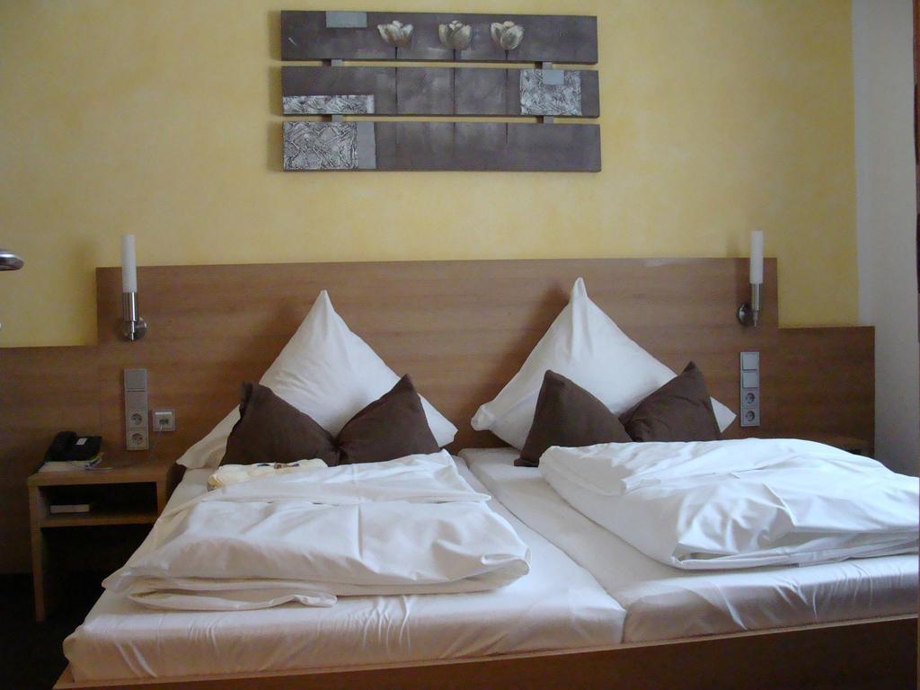 Posthotel Traube Donauwoerth Room photo